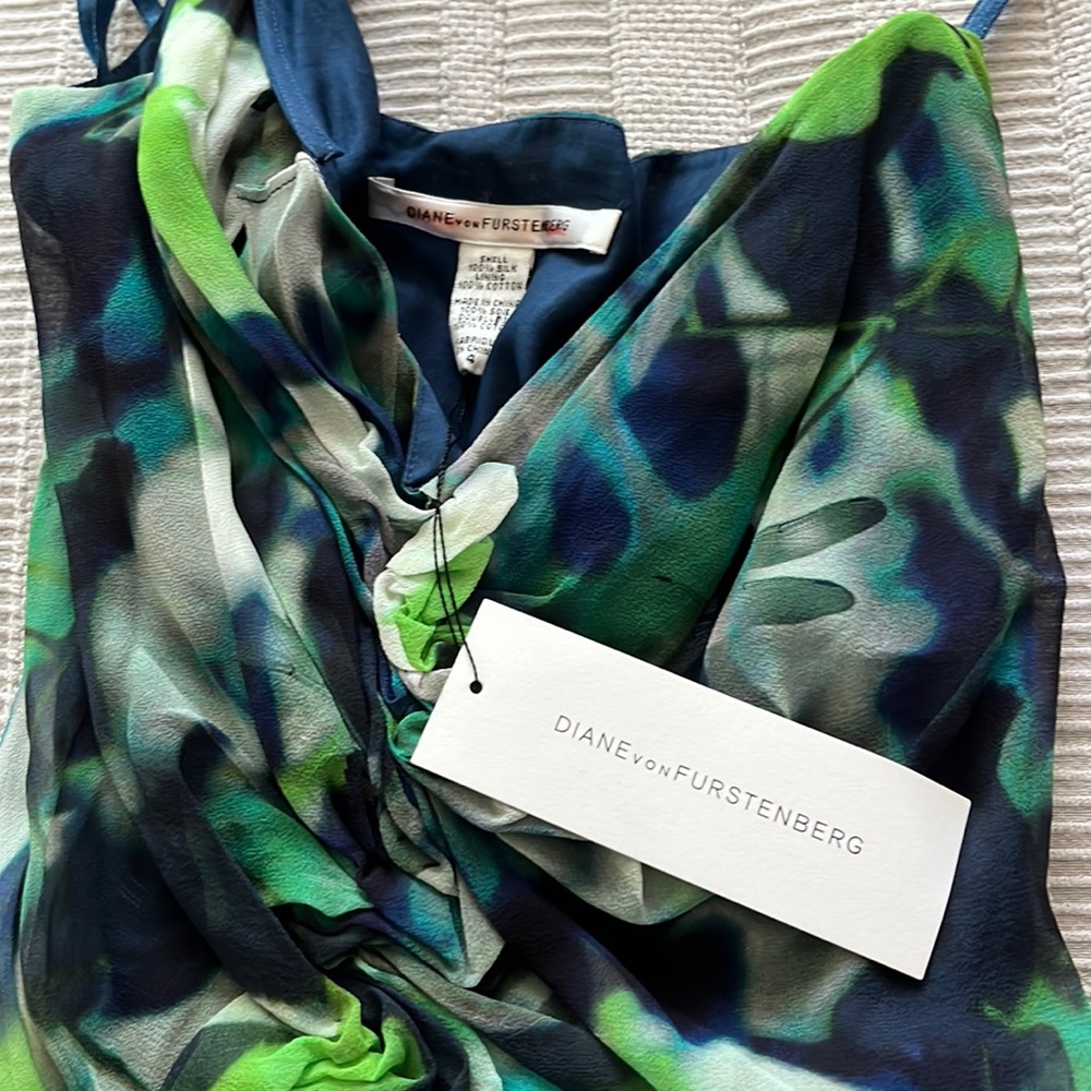 Diane von Furstenberg vintage 100% silk dress sz 4